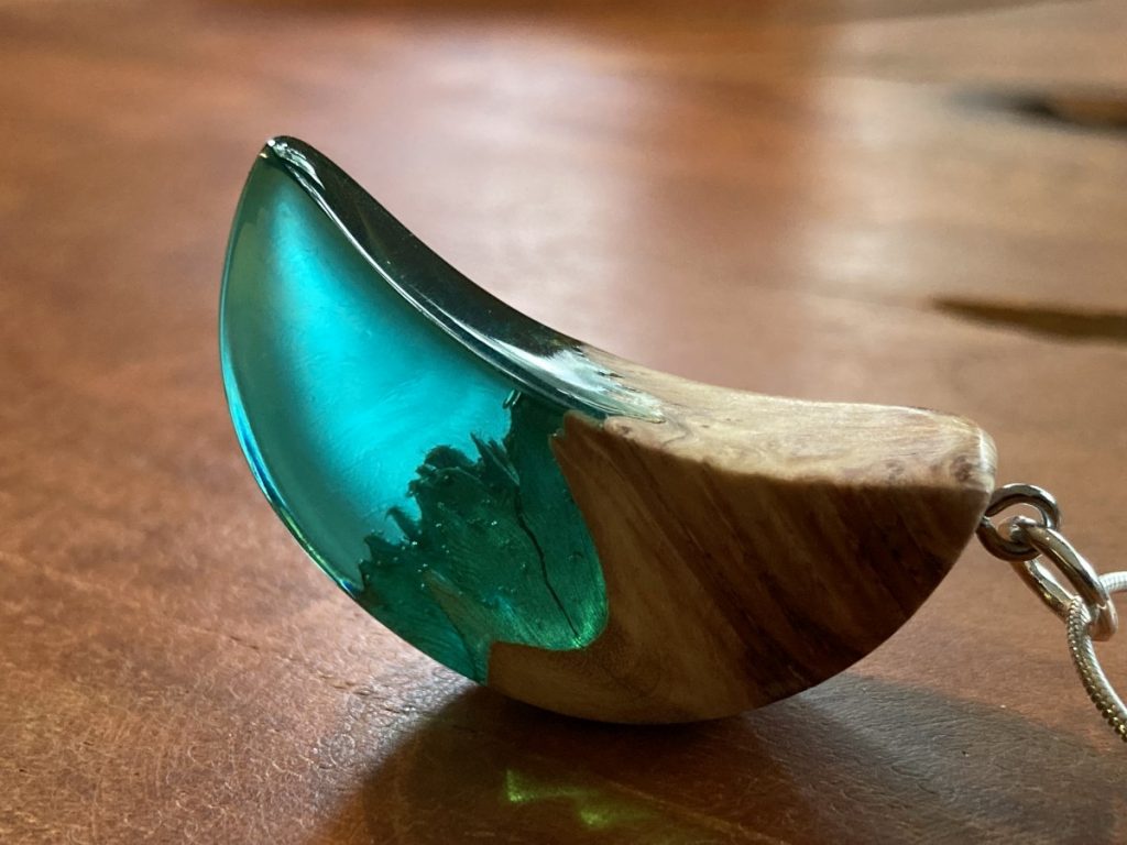 Edle Holzarten mit Epoxidharz