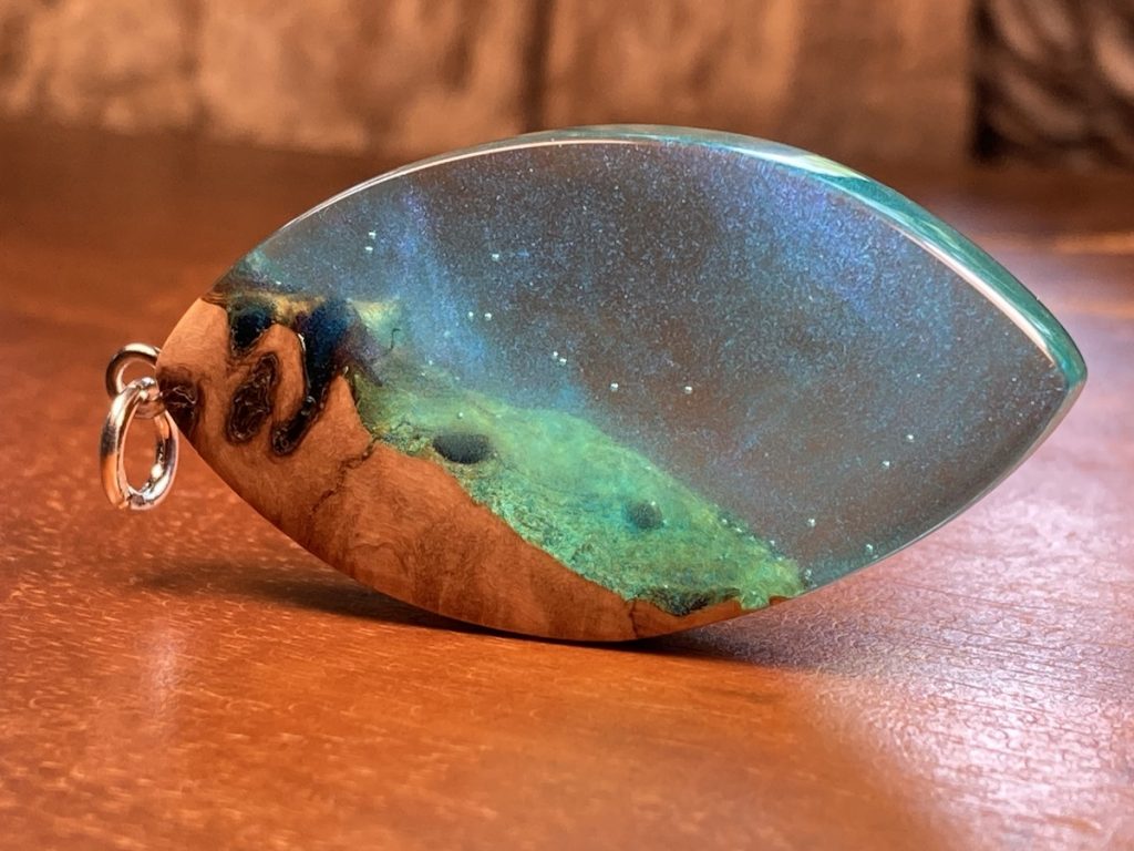 Anhänger aus australischem Eukalyptusholz