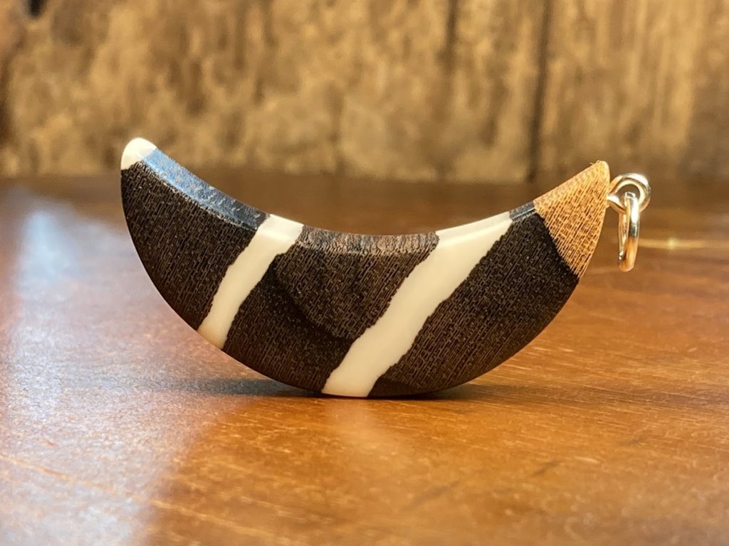 Anhänger aus Ziricote Holz